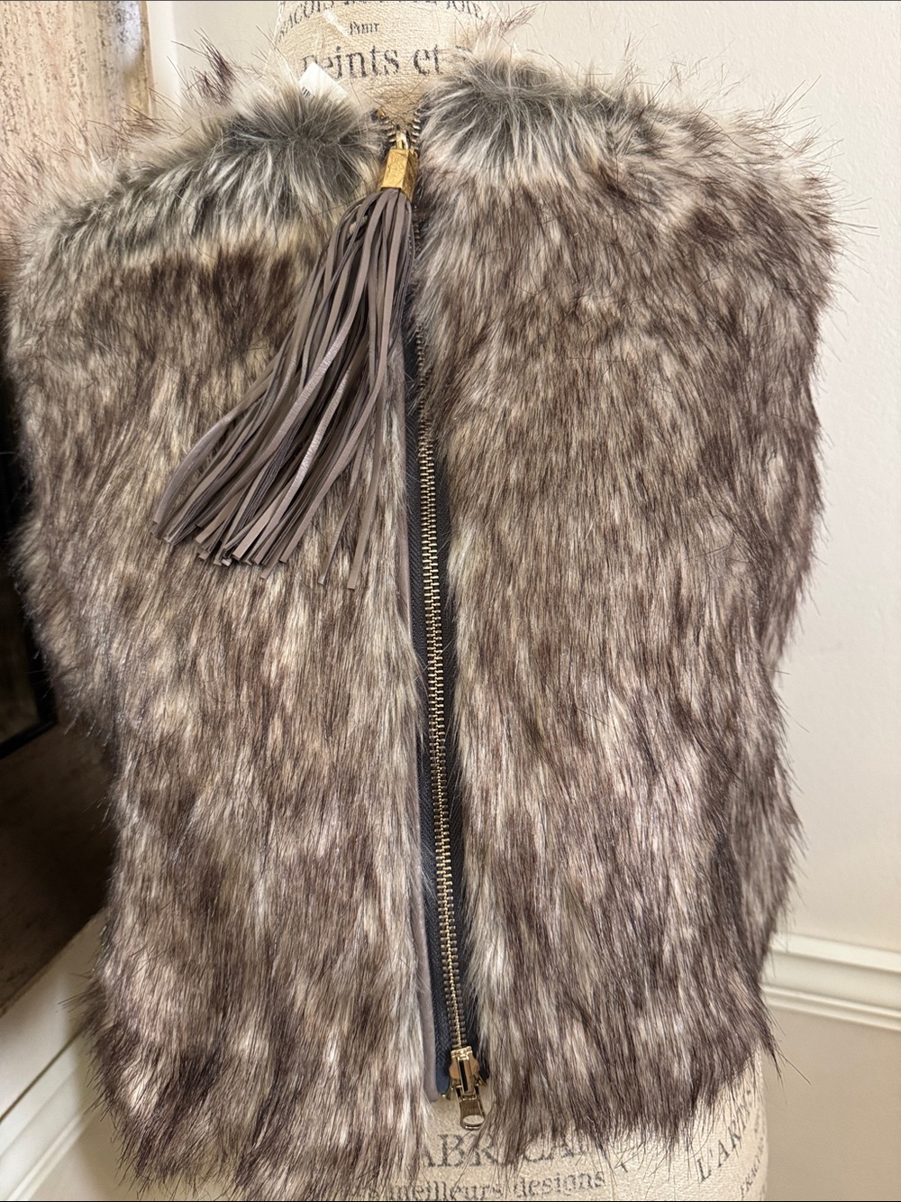 henri bendel Brown Faux Fur & Cashmere Reversible Collar with Tassel Zip Pull - Picture 5 of 14